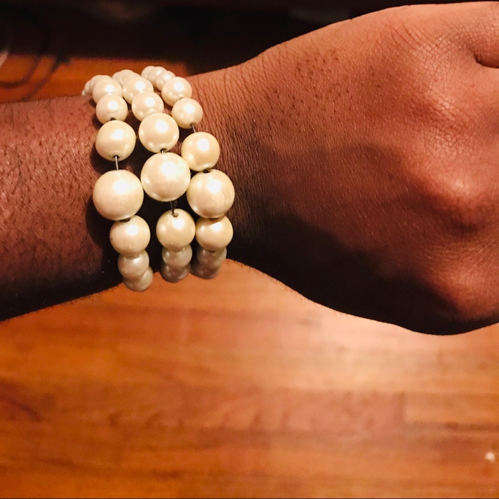 Vintage pearl bracelet